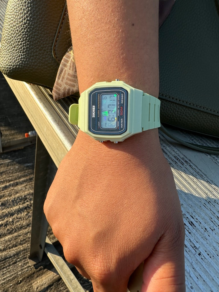 Skmei Light Green Shattered / Full Screen Holo Mod